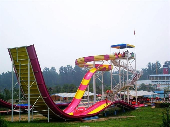 Gran capacidad Boomerang Piscina tobogán Parque acuático tobogán acuático para 2-3 personas