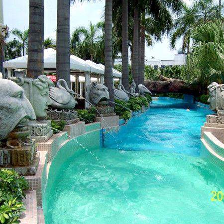 Mundo de hielo inmersivo al aire libre Lazy River Adventure silla de ruedas accesible 30 minutos de viaje seguridad