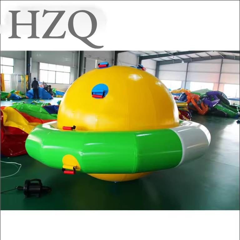 Experimenta una diversión inolvidable con nuestro juguete inflable de disco volador para parques acuáticos